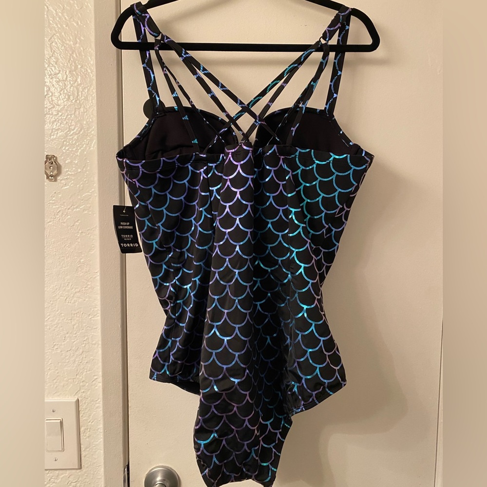 Torrid Mermaid scale swimsuit - Picture 5 of 6